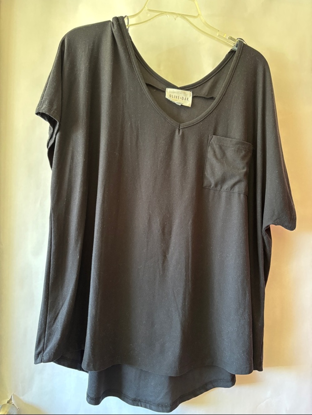Olive & Oak Black Relaxed V-Neck Pocket Top - Picture 1 of 7